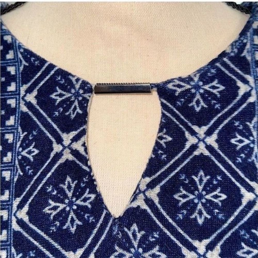 Tacera Batik Print Navy & White Knit Tunic‎ or Mini Dress —Size M  EUC - Picture 4 of 11
